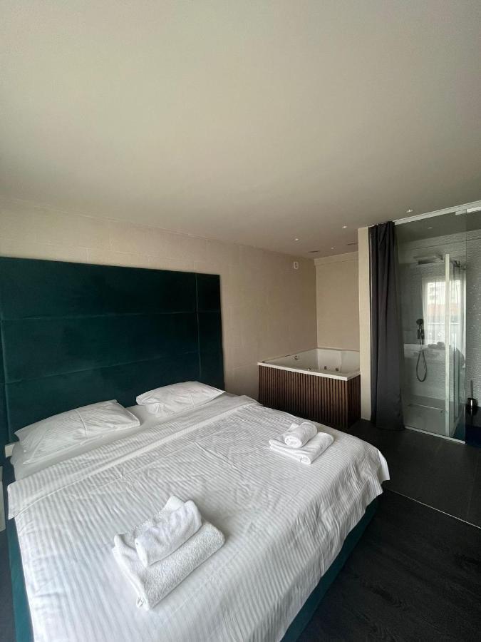 Hotel Forty Two 萨格勒布 外观 照片